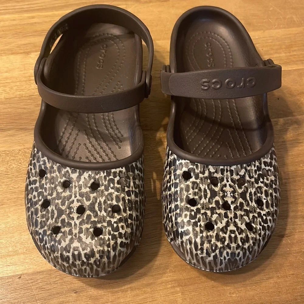 CROCS new without